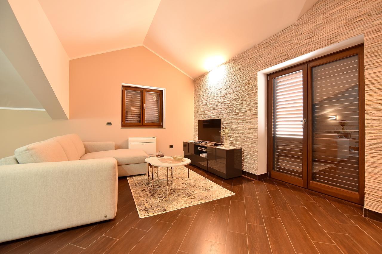 Maniva Penthouse By The Sea Apartment Kotor Exterior foto